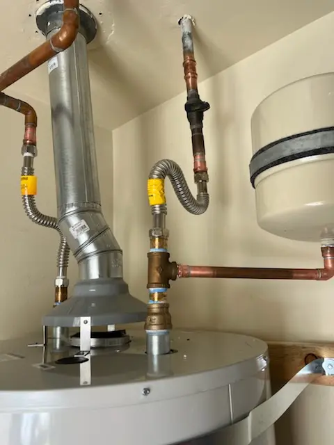 Water heater installation and plumbing repair in Lincoln